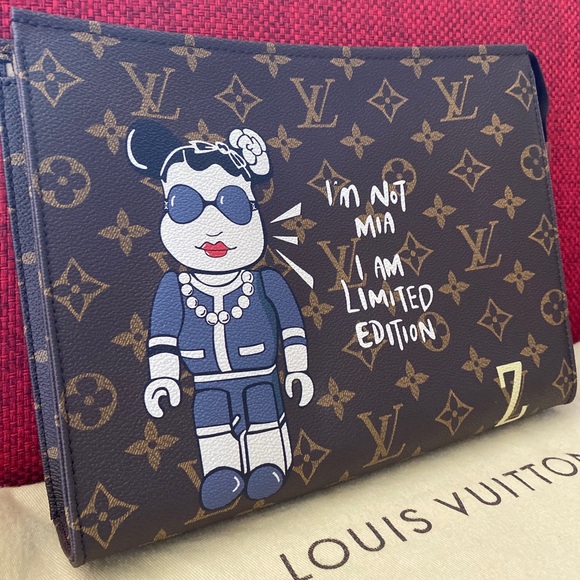 Louis Vuitton Limited Edition Monogram Toiletry 26 - Picture 7 of 7